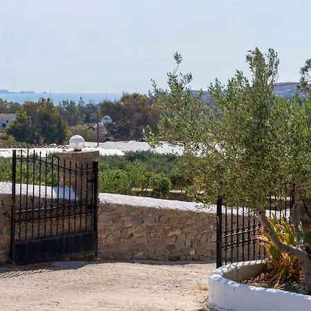 Holiday home Theodora's