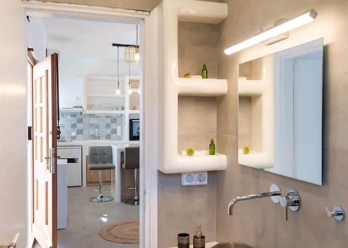 بيت للعطل Theodora's *